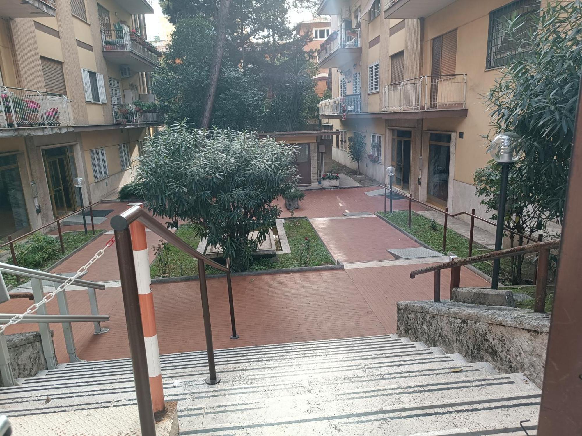 Appartamento Per 4 In Via Tiburtina, Wi-Fi, Metro B E Bus Per Il Centro E La Sapienza روما المظهر الخارجي الصورة